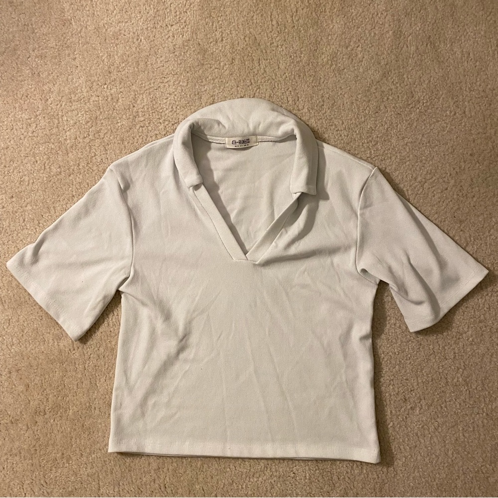 Vneck collared crop top